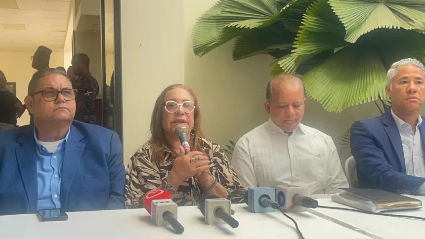 Luis Abinader traslada su agenda de gobierno a Santiago por tres días