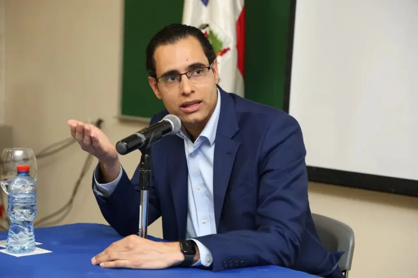 Juan Ariel Jiménez alerta por crisis educativa en resultados PISA 2025