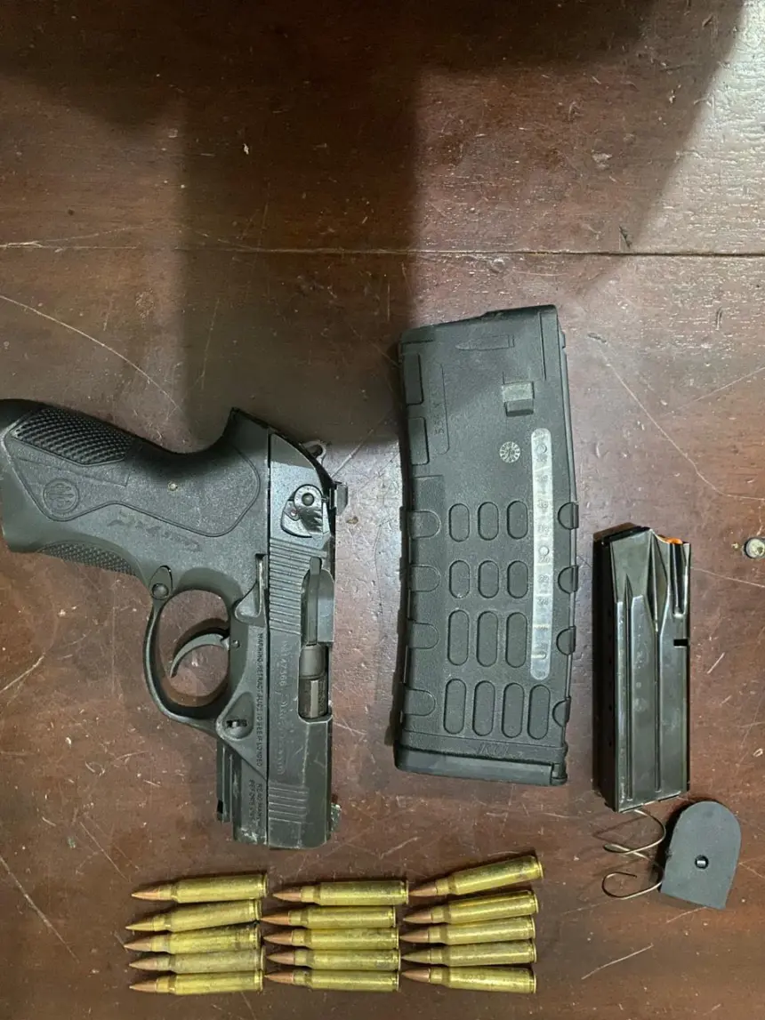 Detienen a dos tras balacera entre bandas rivales en Moca, Espaillat