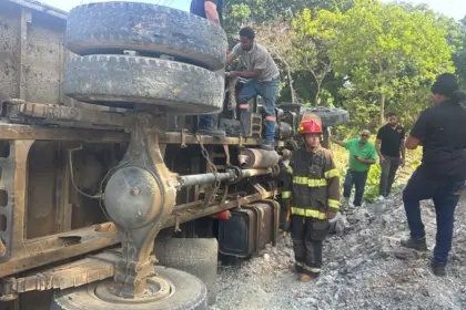 Accidente en carretera Jarabacoa-La Vega deja un conductor herido
