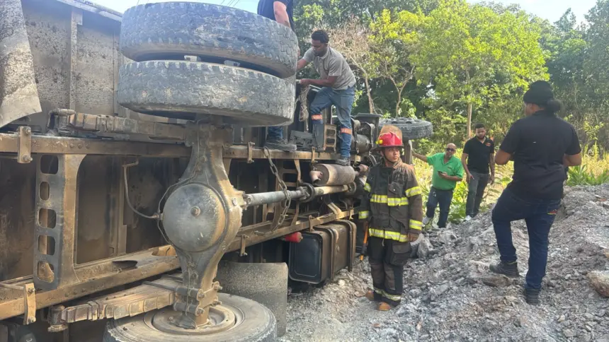 Accidente en carretera Jarabacoa-La Vega deja un conductor herido