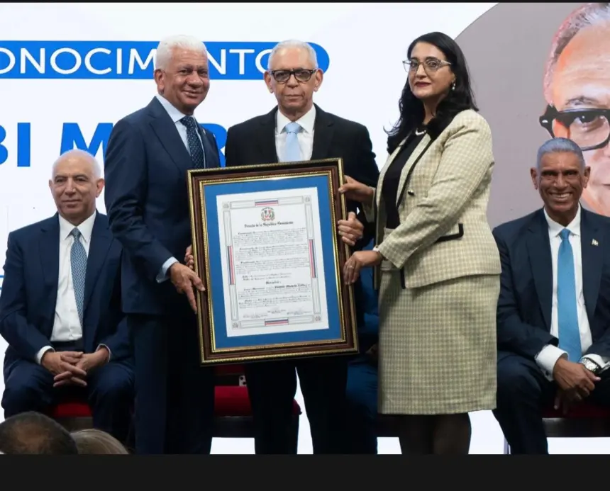 Senado reconoce a Elbi Morla pionero de la endocrinología pediátrica en RD