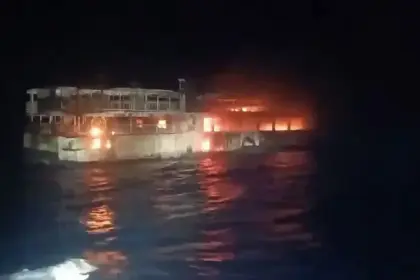 Tragedia en Filipinas: incendio de un ferry deja 5 muertos y 87 perdidos