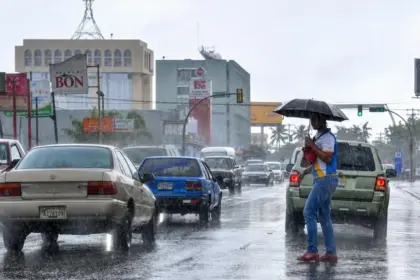 Indomet: Onda tropical y vaguada traerán lluvias a República Dominicana