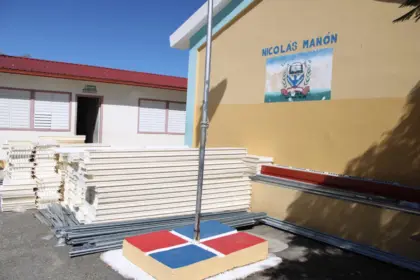 Instalarán aulas modulares en Azua para resolver déficit escolar