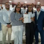 Consejo para el Desarrollo entrega 90 becas universitarias en Bonao