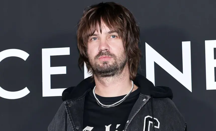 Kevin Parker de Tame Impala prohíbe autógrafos y fotos por reventa 1 Kevin Parker de Tame Impala prohíbe autógrafos y fotos por reventa