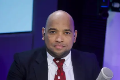 Jonathan Familia denuncia intento de cierre de escuela Hogar Miramar en SDO