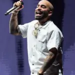Arcángel confiesa a Rosalía romance con una fan en su gira