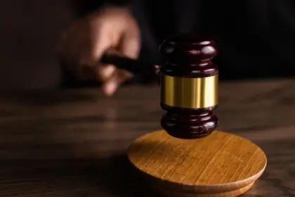 Fiscalía pide pena de muerte para youtuber que asesinó a su hija