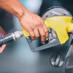 Gobierno congela precios de combustibles en República Dominicana