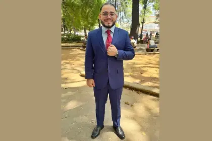 Arnaldo Guillén renuncia formalmente al movimiento estudiantil FESD-16
