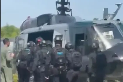 Policía despliega unidades SWAT en Azua para capturar prófugo de Sabana Yegua