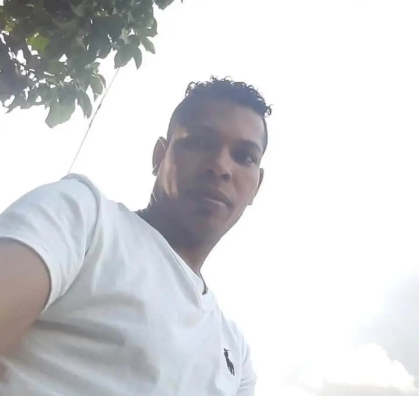 Identifican a hombre asesinado para robarle su motocicleta en autopista Duarte