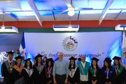ITESIL Dajabón gradúa 180 bachilleres técnicos con presencia de Educación