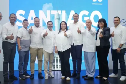 Leito Aguilera fortalece proyecto presidencial de David Collado en Santiago
