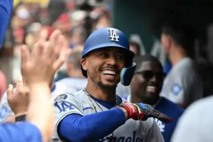 Mookie Betts hace historia con Dodgers: conecta su jonrón 10,000