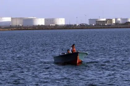 Irán aclara que acuerdo con Omán no reabre el estrecho de Ormuz