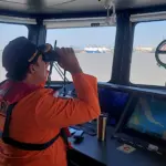 Naufragio en Indonesia deja seis muertos y 130 desaparecidos