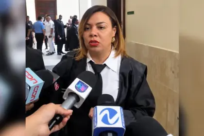 Defensa de Lenin Núñez afirma que multitud agredió a Emmanuel Contreras
