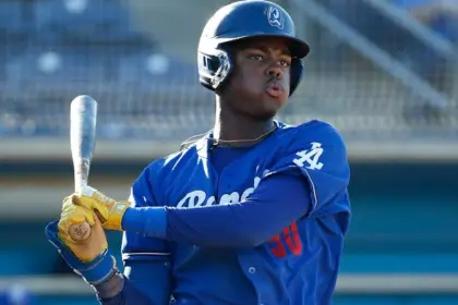 Josué de Paula conecta primer hit en MLB con jonrón de 416 pies