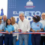Abinader inaugura moderno techado deportivo en Cambita San Cristóbal