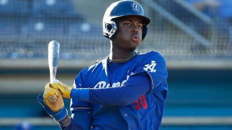 Josué de Paula brilla en MLB con su primer jonrón de 416 pies