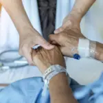 Nueva estrategia nacional fortalece cuidados paliativos en hospitales RD