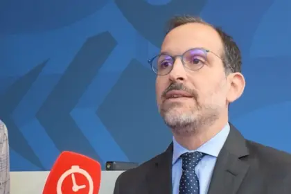 Francia y República Dominicana fortalecen alianza en transporte y comercio