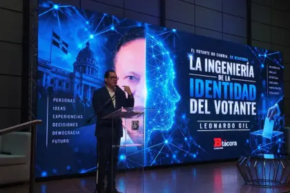 Leonardo Gil presenta libro sobre la psicología y el voto del elector