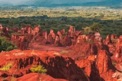 RD impulsa exploración de minerales críticos y tierras raras en Pedernales
