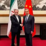 China insta a Irán y EE. UU. a retomar la paz y abrir el estrecho de Ormuz