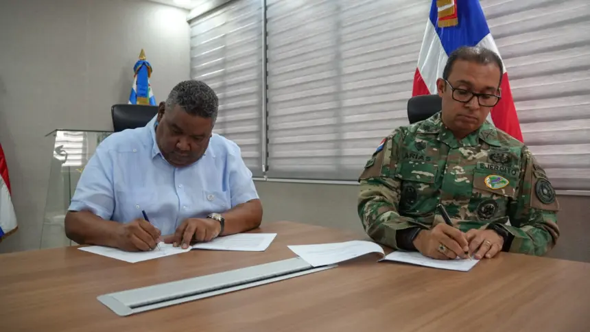 ECO5RD y Ejército de RD firman alianza para gestionar residuos sólidos