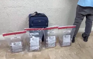 Detienen a canadiense con 14 paquetes de cocaína en aeropuerto de Punta Cana