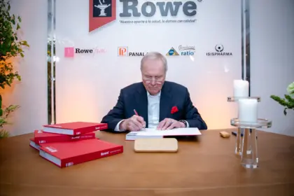 Laboratorios Rowe celebra 35 años de historia con un nuevo libro