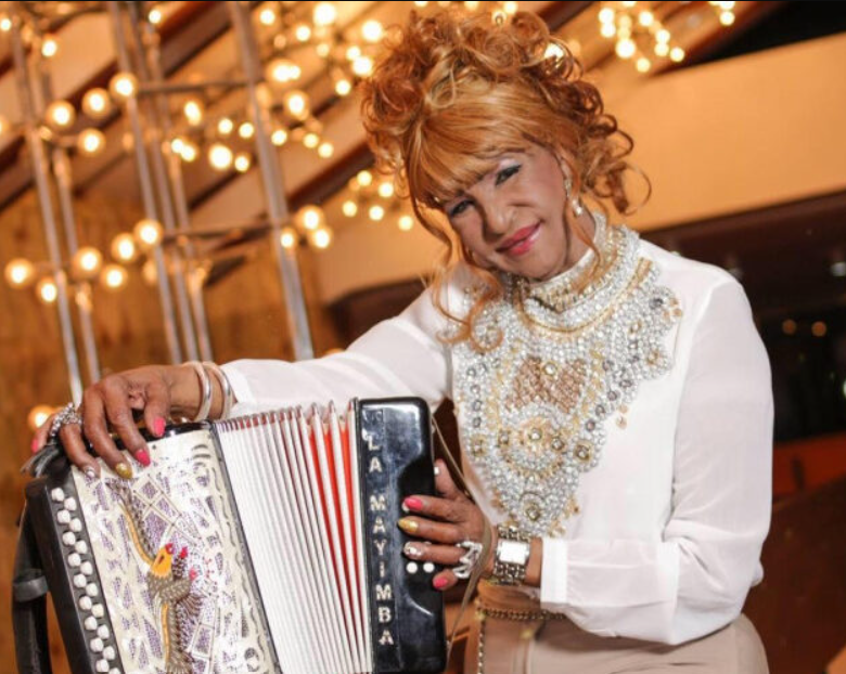 Fefita La Grande celebra 83 años como leyenda del merengue típico