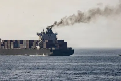 Atacan dos cargueros en el estrecho de Ormuz en menos de 48 horas