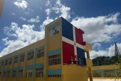 Abinader inaugura 81 nuevas aulas en Puerto Plata para fortalecer educación