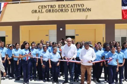 Abinader inaugura nuevas escuelas y liceos en Puerto Plata para 3,200 alumnos