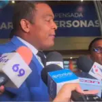 Pedro Botello tilda de chivo expiatorio a doctora detenida en caso SeNaSa