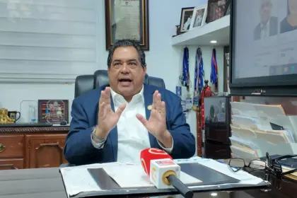 Permisos digitales de salida de menores generan RD$1.3M a notarios en RD