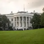 WHCA califica veto de Trump a medios como ataque a la prensa libre