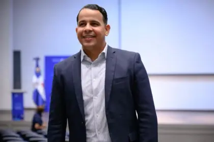 José Luis Ledesma insta a jóvenes y empresarios a liderar la política RD