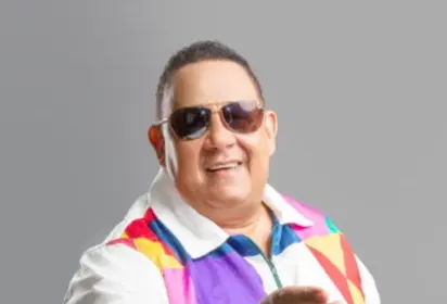 Peña Suazo y Kinito Méndez honran los 50 años de trayectoria de Ramón Orlando