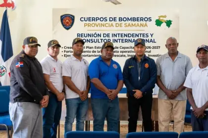 Bomberos de Samaná impulsan plan de capacitación y respuesta de emergencia