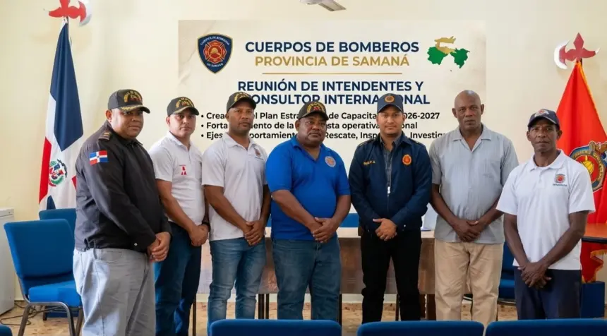 Bomberos de Samaná impulsan plan de capacitación y respuesta de emergencia