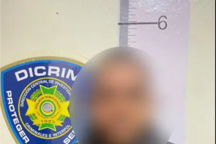 Policía captura a ladrón en Santiago tras robar prendas y dinero