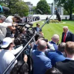 Casa Blanca ejecuta veto de Trump contra CNN, MS NOW y Politico