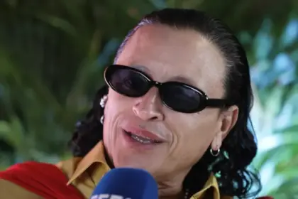 Elvis Crespo vive momento mágico: éxitos, fusiones y nueva música