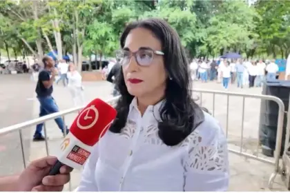 Lía Díaz reafirma su respaldo incondicional a Carolina Mejía para 2028